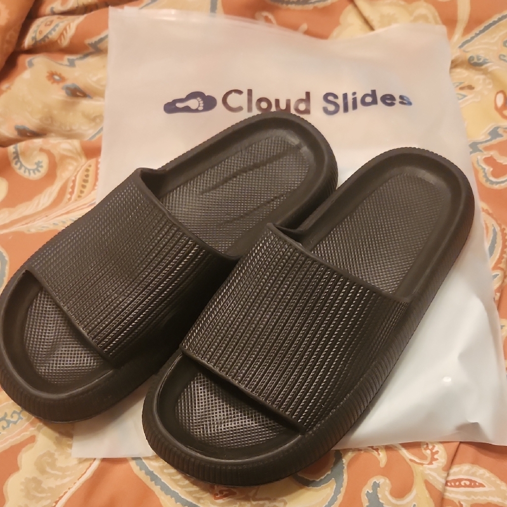 Barely Worn Black Slides